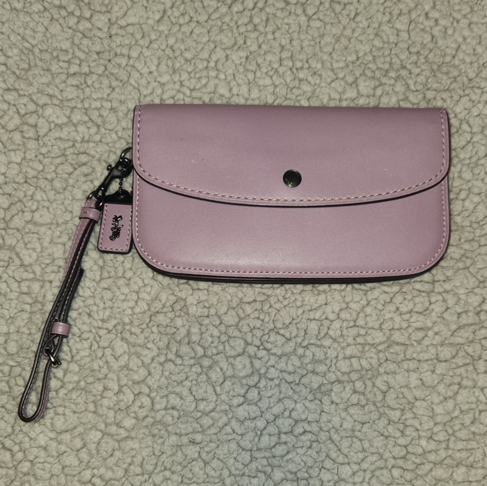 **SOLD**Coach Clutch